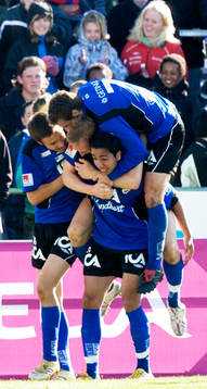 Emra Tahirovic och Martin Fribrock, jubel