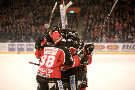 Robert Döme gör 3-0 jubel