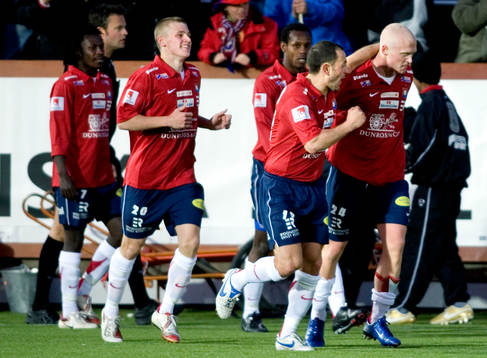  från höger, Ken Fagerberg, Alexandros Pappas, Christian Lindström, Örgryte jubel.