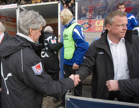 Tränarna tackar för matchen, Nanne Bergstrand, tränare,