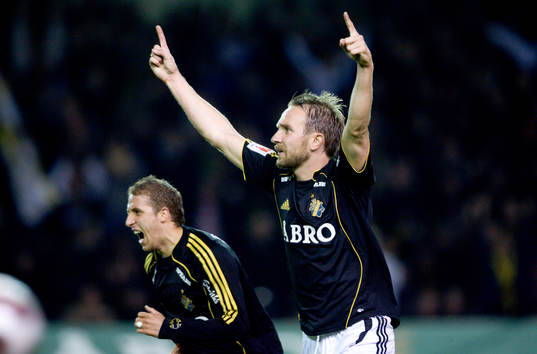 Kenny Pavey och Bernt Hulsker, AIK segerjublar