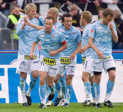   2-0, hela Malmö FF jublar med Ola Toivonen.