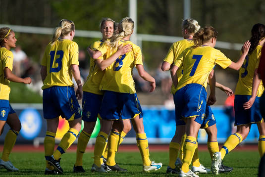  Sverige - Estland: Emma Stålhammar, Lena Andersson, Linda Sembrant, Sverige, jubel