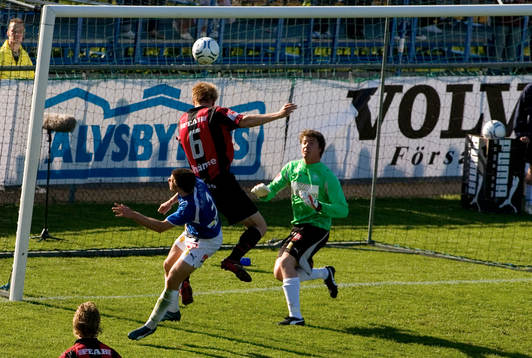 Christian Fegler, Trelleborg, gjorde debut som målvakt.