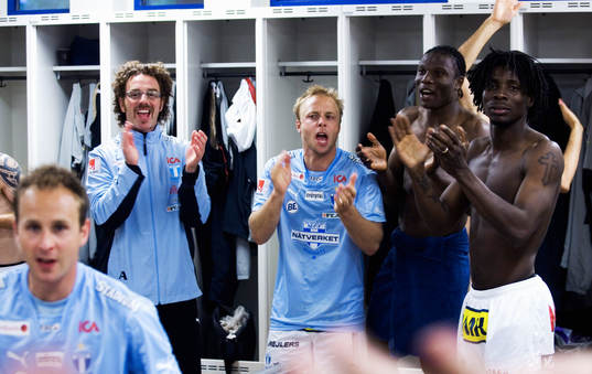   Anders Andersson, Jimmy Dixon och Raoul Kouakou. Jubel
