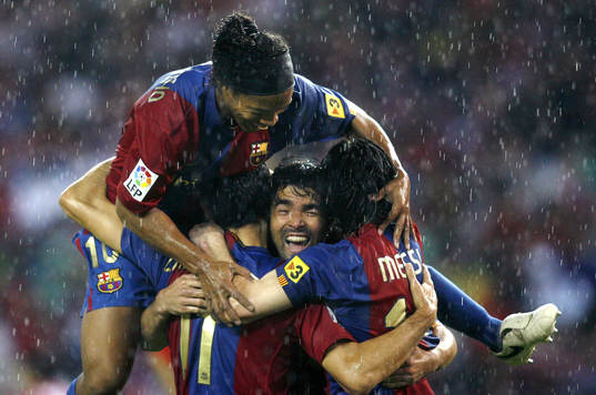  Ronaldinho och Deco, Barcelona. Glädje. Lycka. Målyra. Jubel.