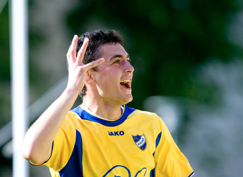  2-1, segerskytten Blerim Mullici jubel.