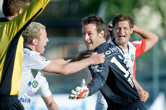  Kristoffer Näfver och Richard Richardsson, Målvakt jublar. Jubel.