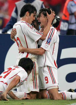   Filippo Inzaghi, Milan jubel med Kaka efter segern.