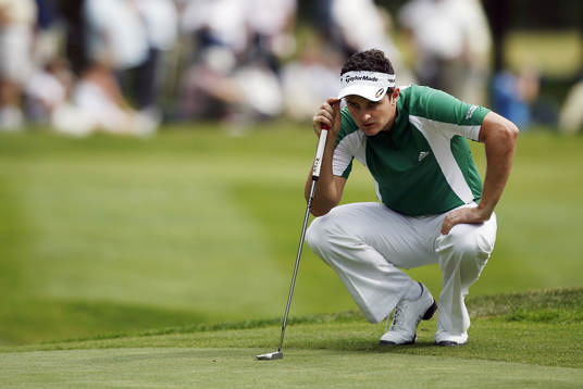Justin Rose planerar sin putt