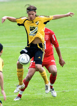 Emil Nilsson tar ner bollen