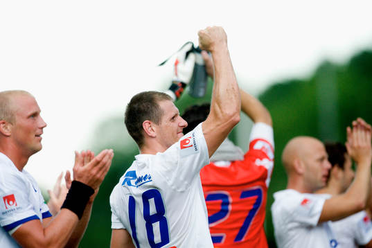 Norrköping och Stefan Thordarson tackar publiken