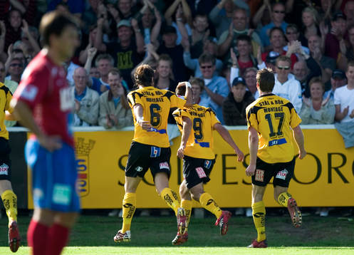  Marcelo Sarvas, Sasa Zimonjic, Johan Persson, Mjällby, jubel