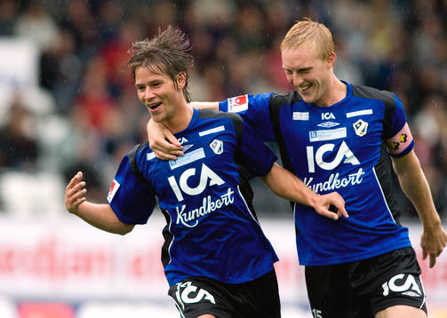 Dusan Djuric och Peter Larsson, Halmstad, jubel