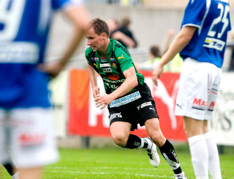 Daniel Nicklasson, Gais har nickat in 1-0 målet, jubel!