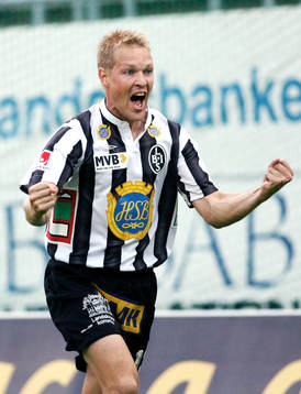 Matthias Eklund, Landskrona. Jubel efter 1-0