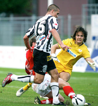 Pär Cederqvist, Landskrona försöker runda målvakten