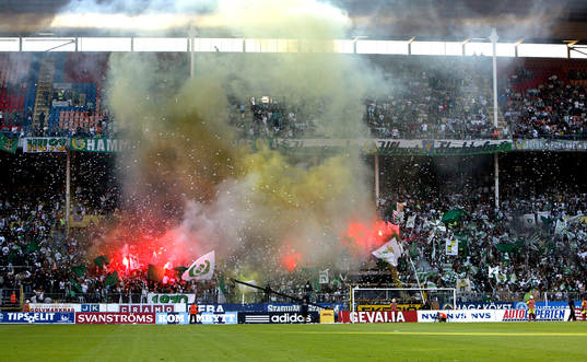 Fans. Supporters. Läktare