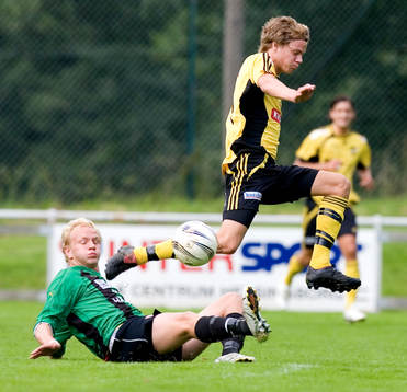 Johan Birgersson tar sig fram