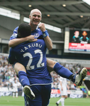  Ayegbeni Yakubu och Andy Johnson, Everton (Jubel)