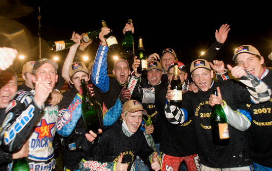 Bla gjennom flere bilder av 