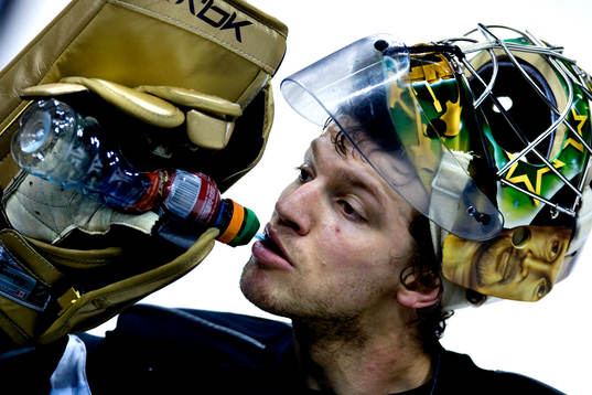 Mike Smith, Målvakt, Dallas Stars, dricker vatten