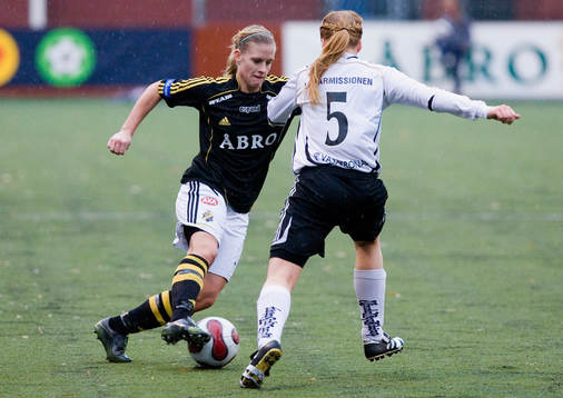   Camilla Ulander Nilsson, AIK och Nina Engström, Bälinge.       