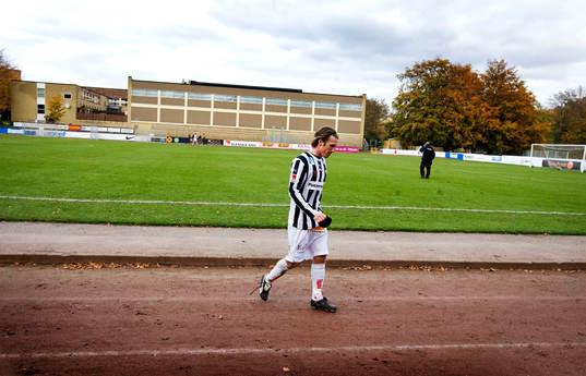 Fredrik Åström, Sylvia lämnar Limhamns IP med tunga steg