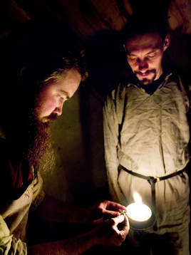 Vikingamarknad i Trelleborgen. Daniel Grimhammar och