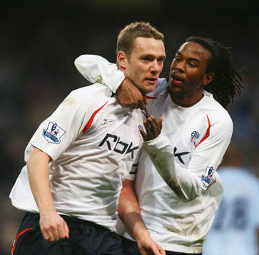  Kevin Nolan och Ricardo Gardner, jubel.