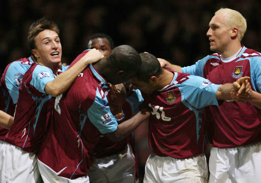  Anton Ferdinand, West Ham, jubel efter mål med lagkamrater.