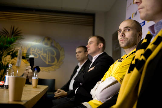 Fotboll, Allsvenskan, Presskonferens i Borås. Elfsborg presenterar sitt nyförvärv från Häcken Teddy Lucic. Fr.v Tore Stenbacken, Tränaren Magnus Haglund, Teddy samt sportchefen Stefan Andrèasson.