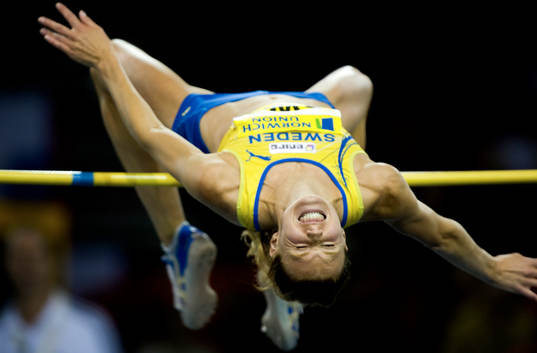 Emma Green, Sverige klarar 1,95 och river ut sig på 1,96m
