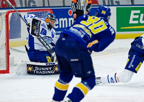Mattias Weinhandl, Sverige, skjuter ett skott