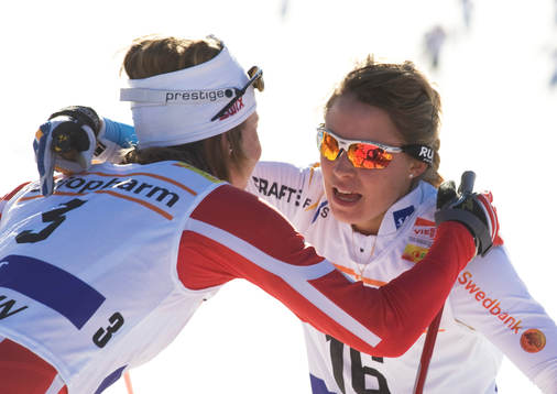 Bästa svenskan för dagen, Anna Hansson kramar om segraren