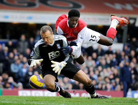  Maik Taylor, Birmingham och Emmanuel Adebayor, Arsenal.