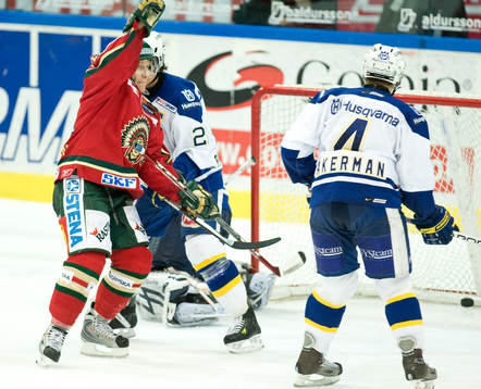  Niklas Andersson jublar efter Frölundas 2-2