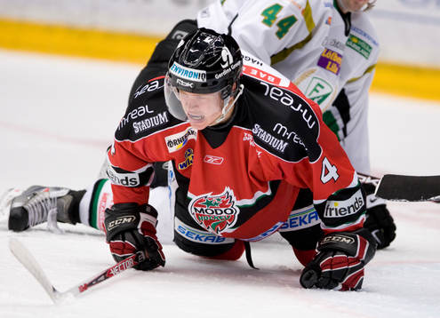 Elias Bjuhr, Modo