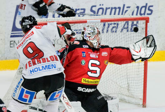 Magnus Wernblom, MODO, trucker in 0-1 bakom Björn