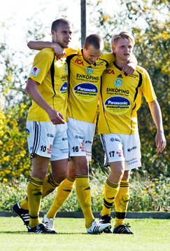  Anders Lindberg, Emil Oremo, Mikael Tukhanen, jubel, Enköping.