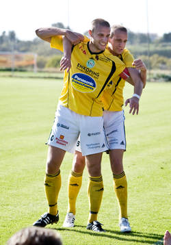  Anders Lindberg, Emil Oremo, jubel, Enköping.