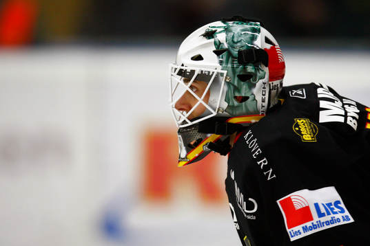 Johan Tahlberg, målvakt, Västerås, vaktar kassen