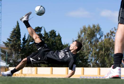 Fotbollstennis, brassespark av Burim Rexhepi