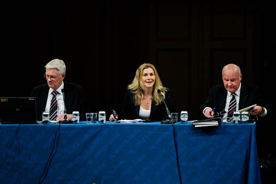 Sune Hellströmer, Karin Mattsson, ordförande