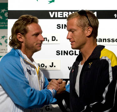 Thomas Johansson och David Nalbandian inleder DC-matchen