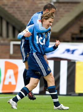  Lance Davids, och Sebastian Rajalakso, Djurgården, jubel efter 1-0.
