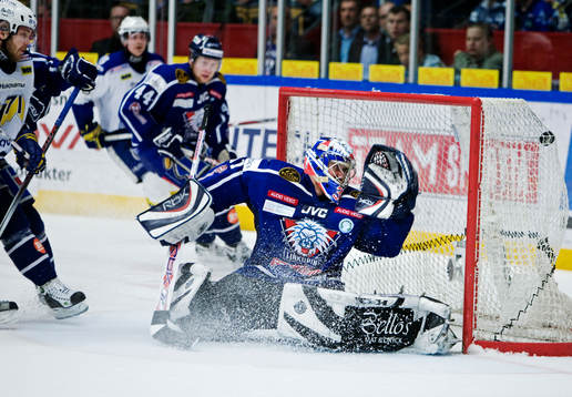 Rastislav Stana, målvakt, Linköping, släpper in ett skott