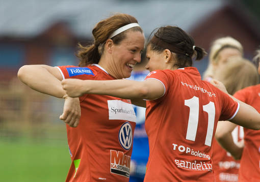  Frida Petersson och Susanne Moberg, jubel.