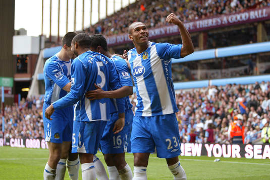  Marcus Bent och Luis Antonio Valencia, jubel.