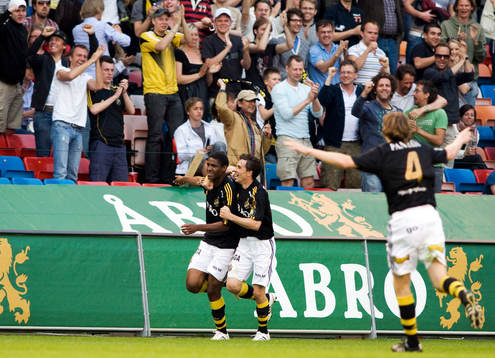  Khari Stephenson, 1-0 och Daniel Mendes, 2-0, AIK. Jubel.
